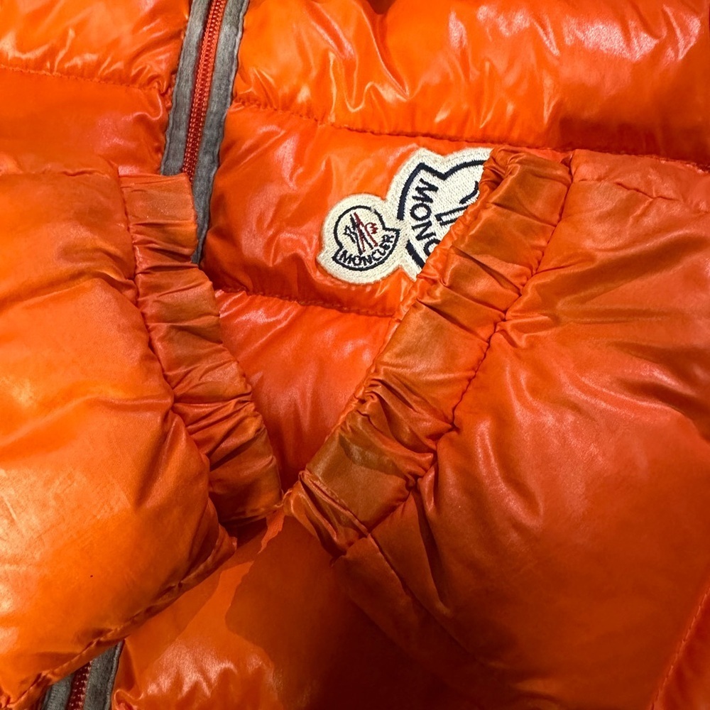 MONCLER kids puff jacket in orange - Picture 5 of 17